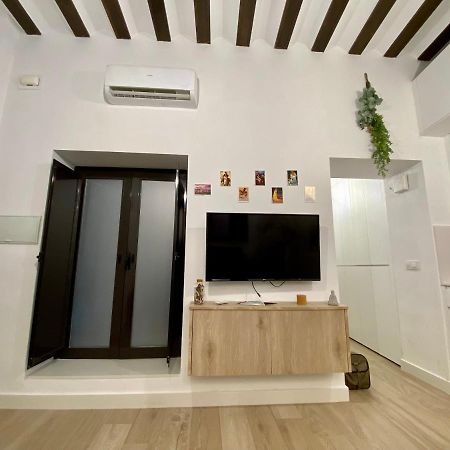 Cosy Studio In Alameda District Apartment Sevilla Bagian luar foto