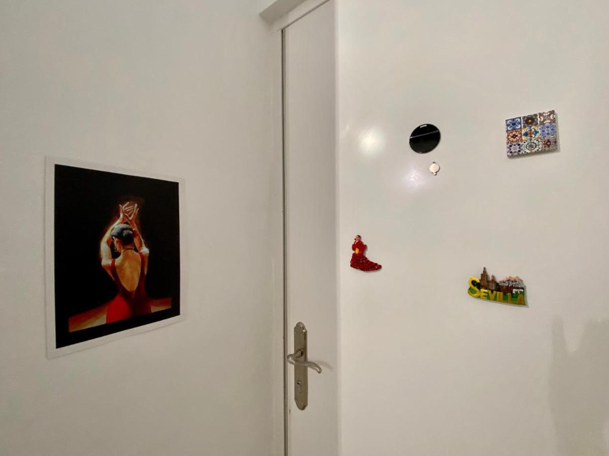 Cosy Studio In Alameda District Apartment Sevilla Bagian luar foto